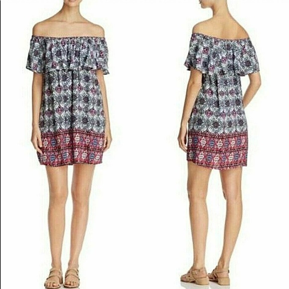beachlunchlounge Dresses & Skirts - beachlunchlounge Off the Shoulder Dress